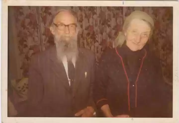 Dugger and wife